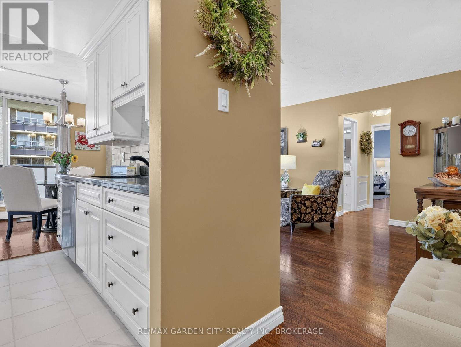 #701 359 GENEVA STREET - 9
