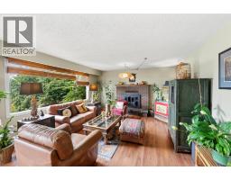 Living room - 3812 Albrecht Road, Naramata, BC V0H1N1 Photo 7