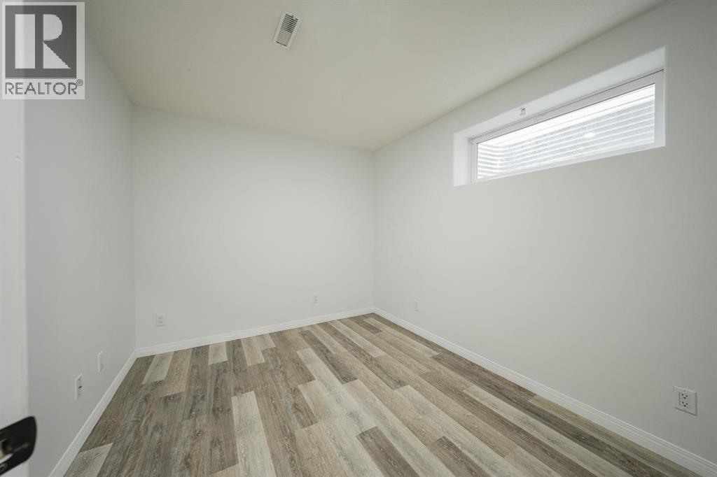 111 Polar Bay - Photo 29