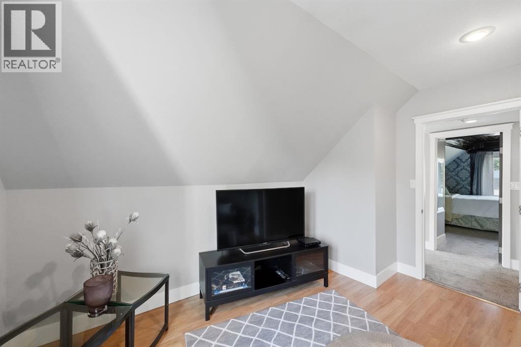 5708 45 Avenue - Photo 20