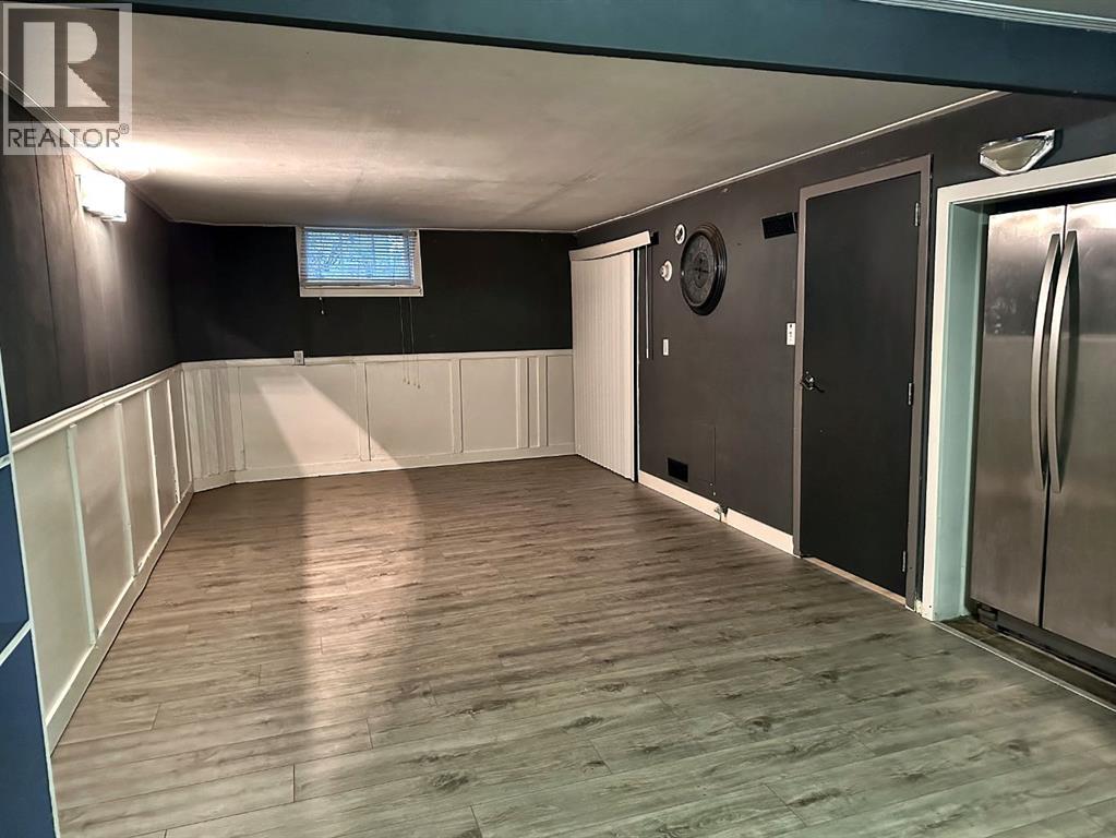 5708 45 Avenue - Photo 27