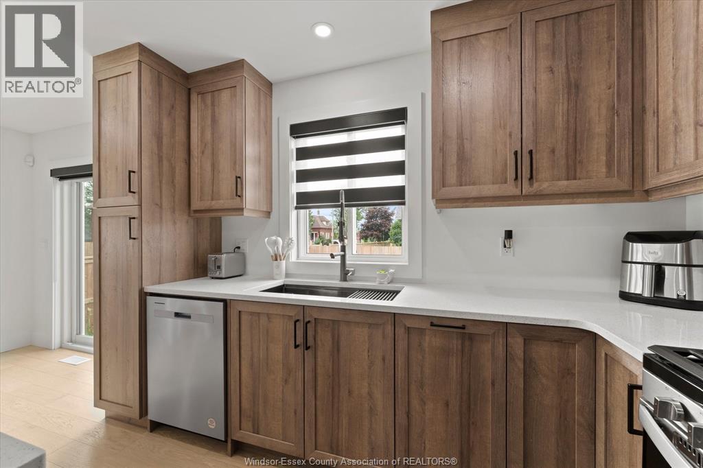 70 MEDORA AVENUE East - Image 14