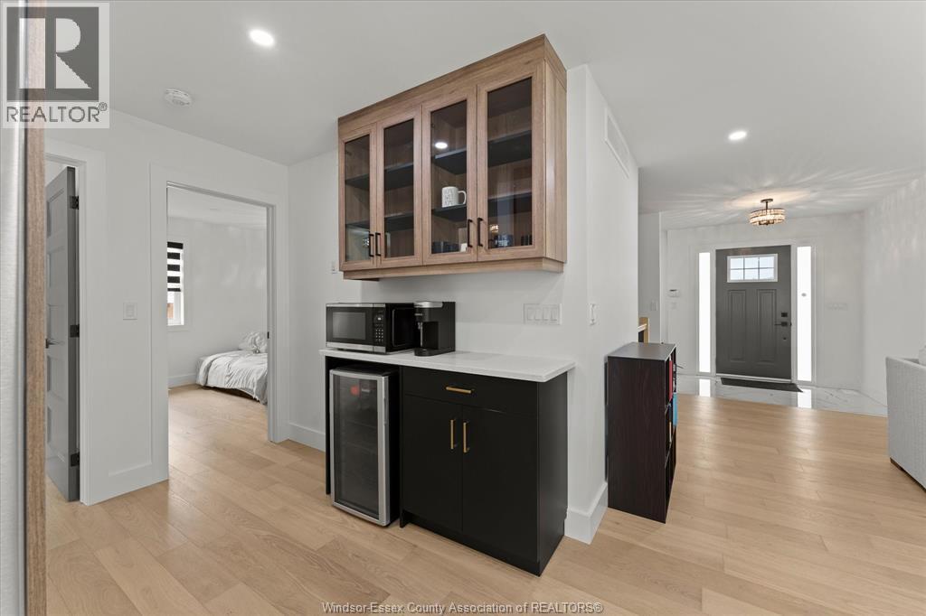 70 MEDORA AVENUE East - Image 16