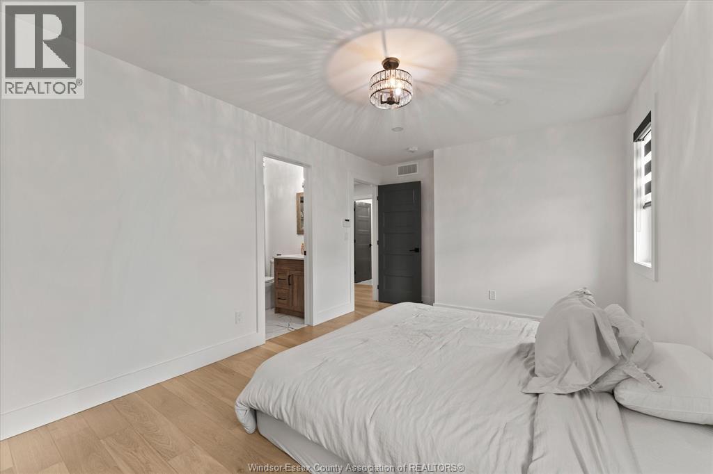 70 MEDORA AVENUE East - Image 22