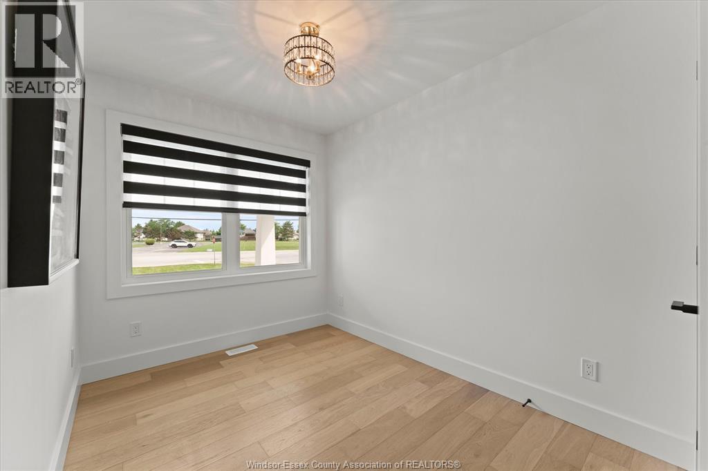 70 MEDORA AVENUE East - Image 8