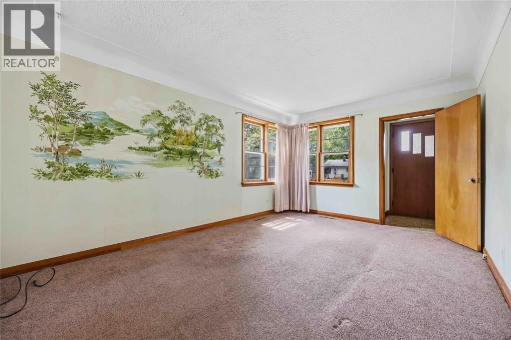 1196 Carr STREET - Image 10