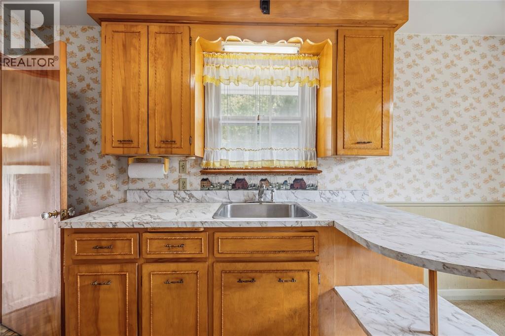 1196 Carr STREET - 15