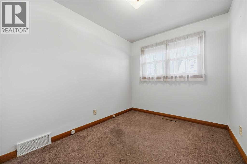 1196 Carr STREET - Image 22
