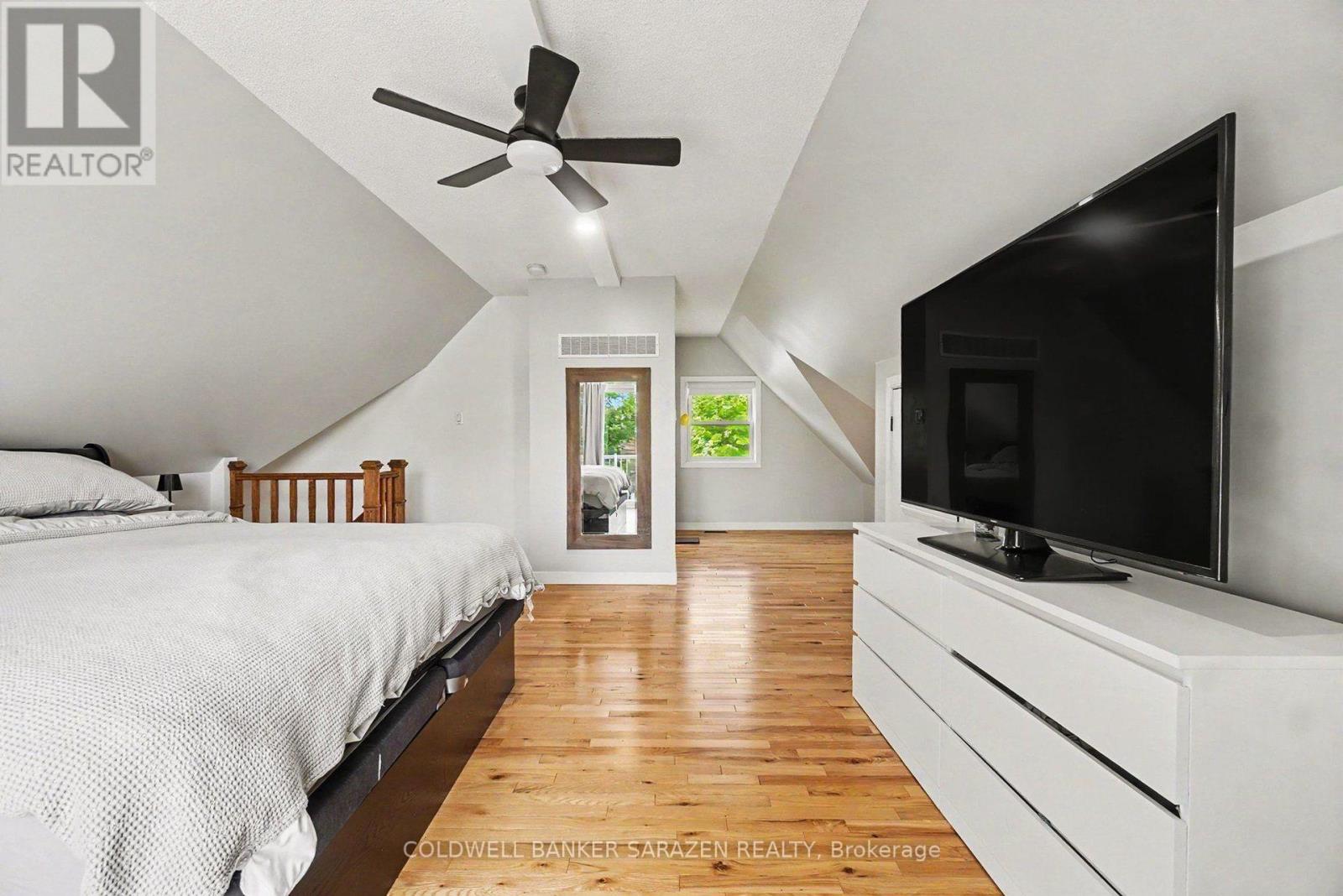 86 TOWEY LANE - 21