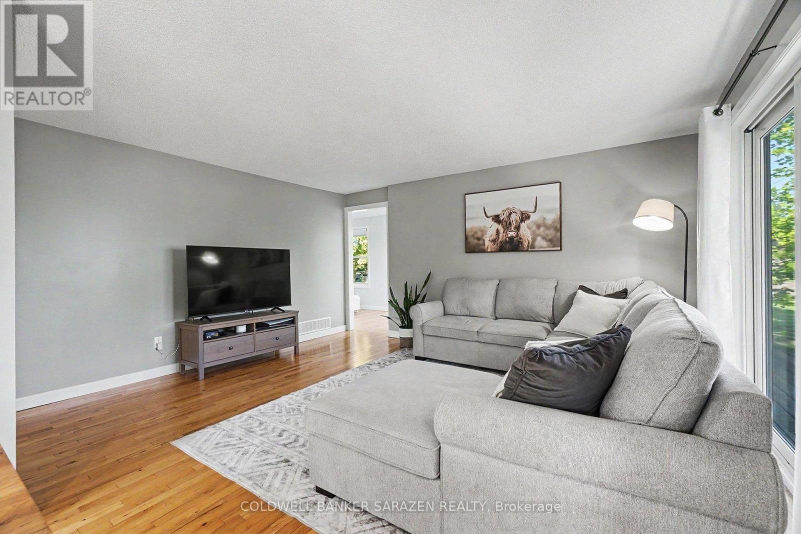 86 TOWEY LANE - 14