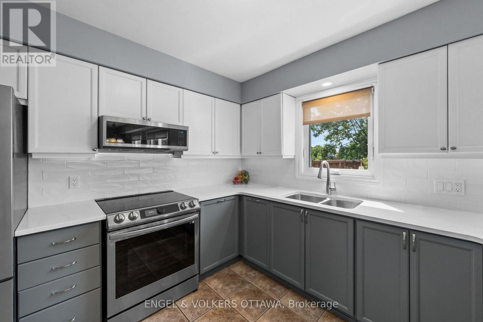 4 Bed, 3 Bath House for Sale in Ottawa – 1602 PROULX DRIVE, Ottawa – MLS# X13676306 - Image 17