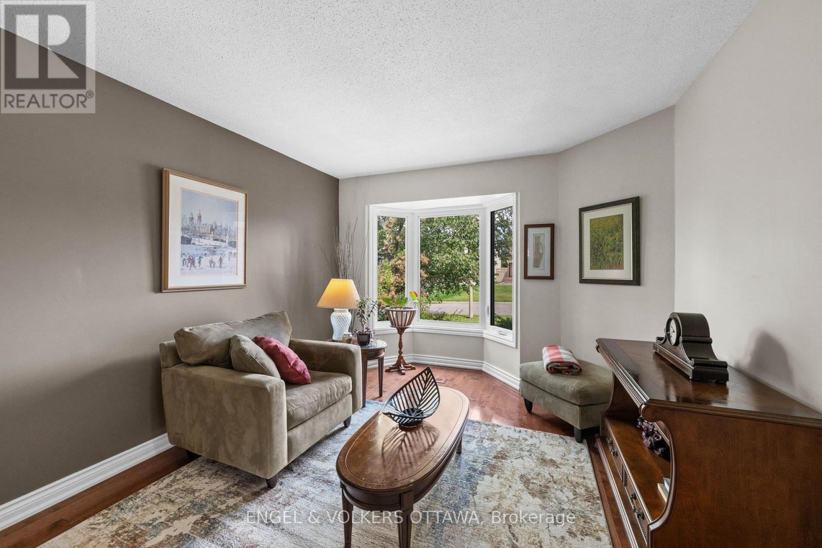 4 Bed, 3 Bath House for Sale in Ottawa – 1602 PROULX DRIVE, Ottawa – MLS# X13676306 - Image 9