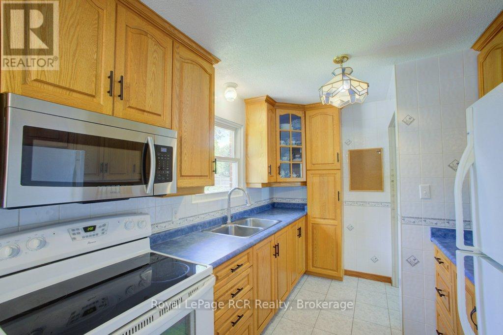 280 DOMVILLE STREET - 14