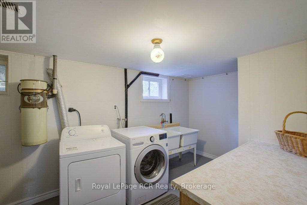 280 DOMVILLE STREET - 28