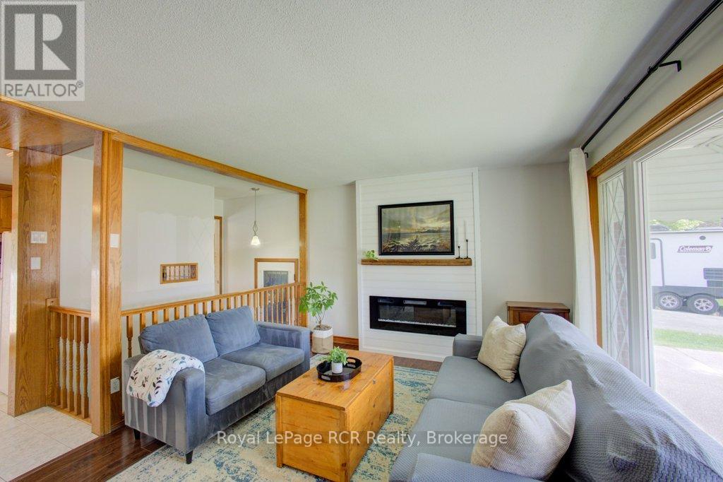 280 DOMVILLE STREET - 8