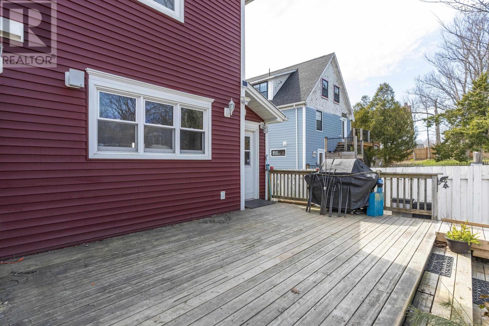 212 Windmill Road - 11