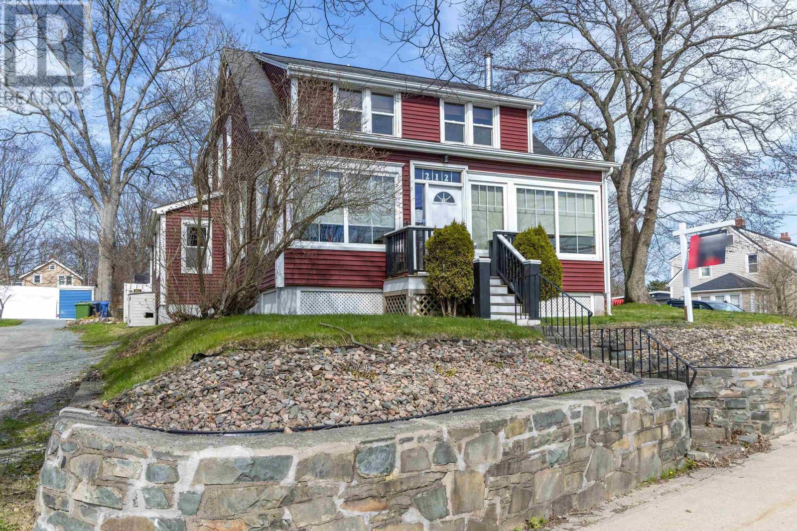 Property 2 of 49 of 212 Windmill Road