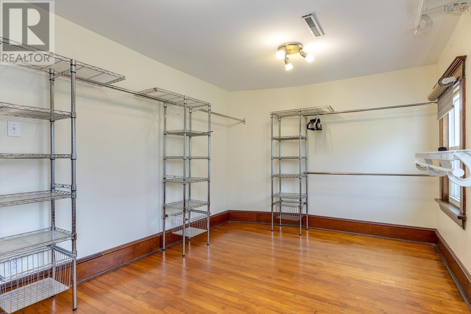 212 Windmill Road - 37