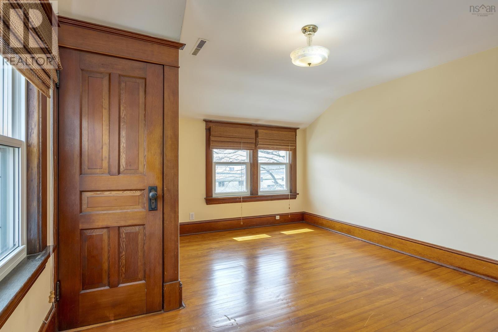212 Windmill Road - 48