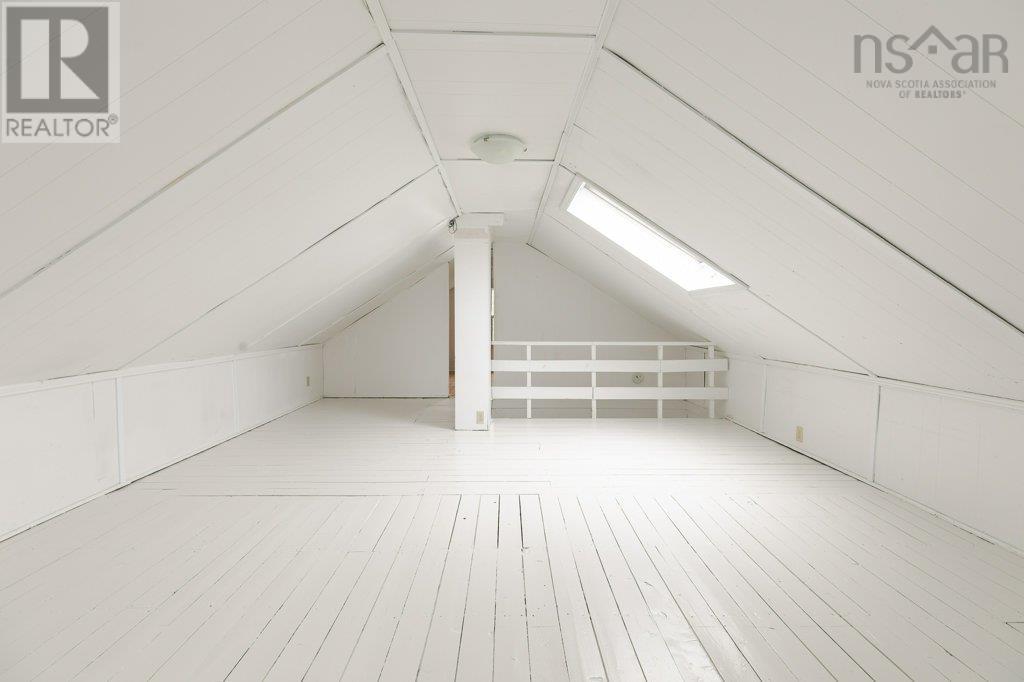 Property 42 of 52 of 8 Emmerson Street