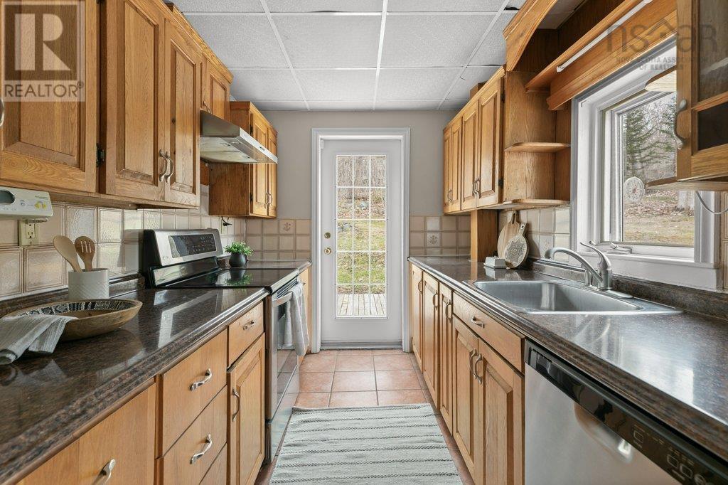 Property 27 of 52 of 8 Emmerson Street