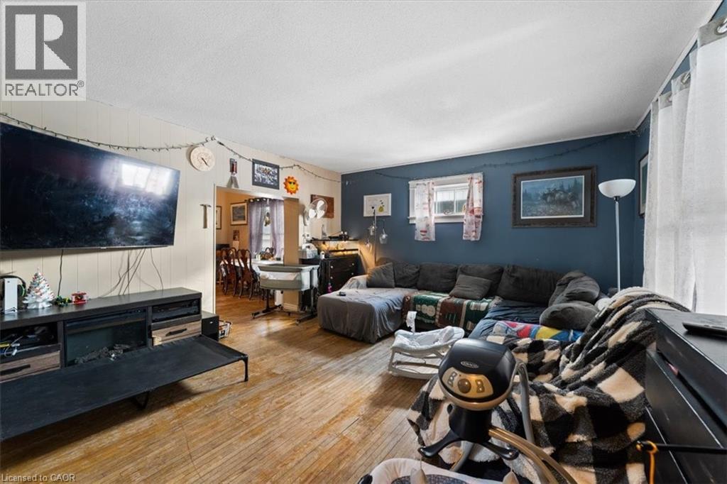 189 KENT Street S - 3