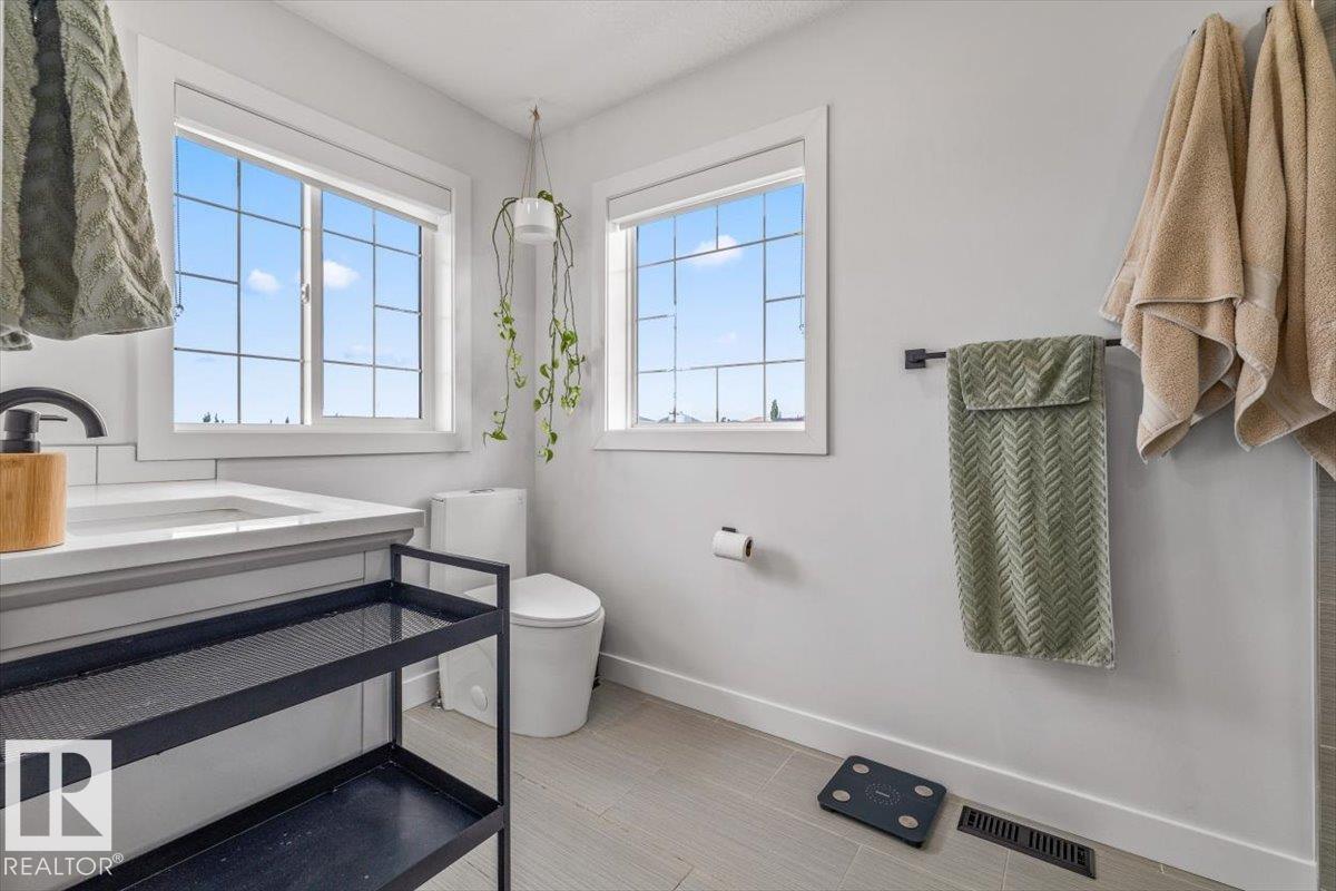 8731 160A Avenue NW - Photo 24