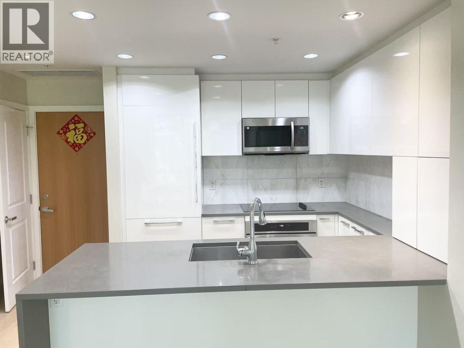 301 5728 BERTON AVENUE, Vancouver photo 4