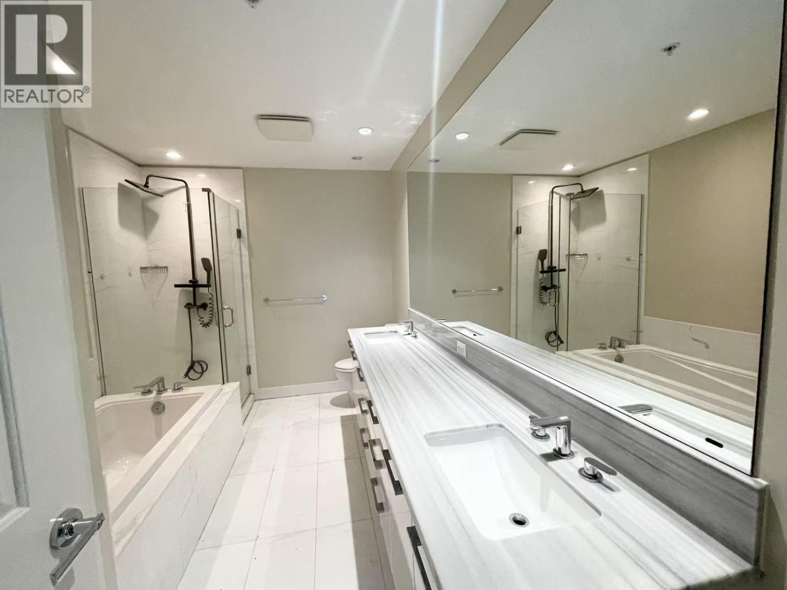 301 5728 BERTON AVENUE, Vancouver photo 6