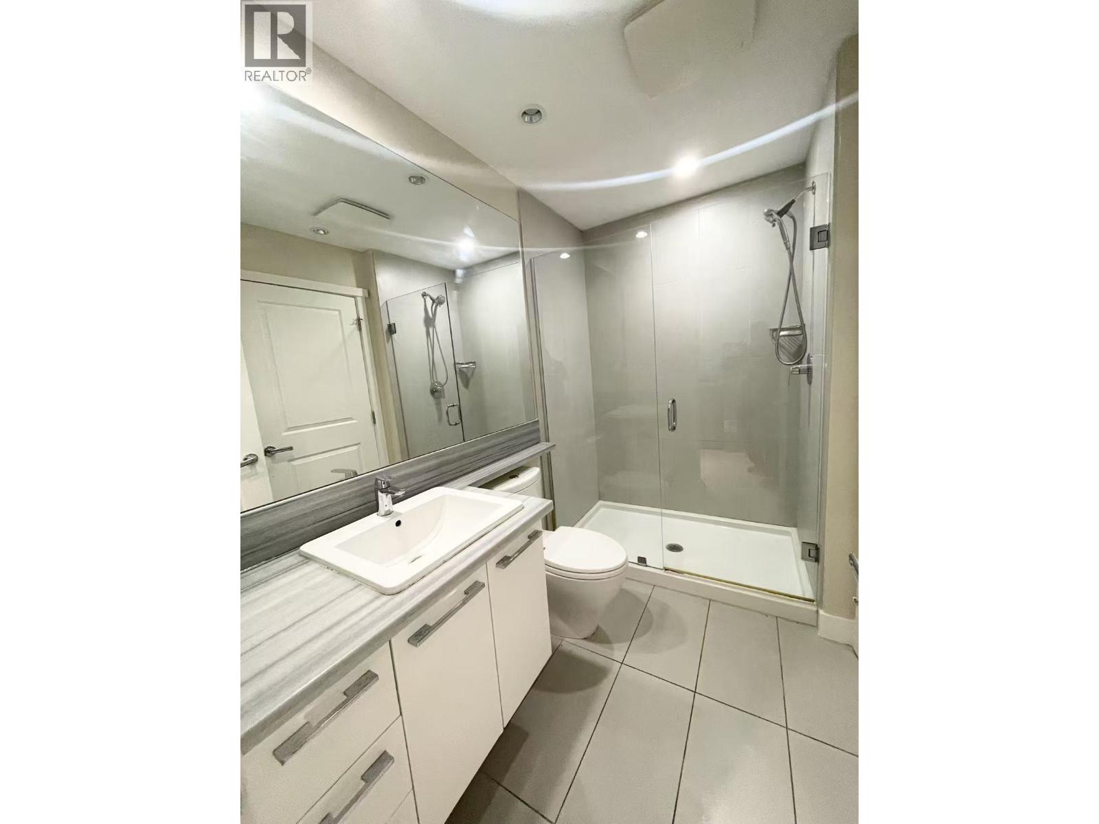 301 5728 BERTON AVENUE, Vancouver photo 8