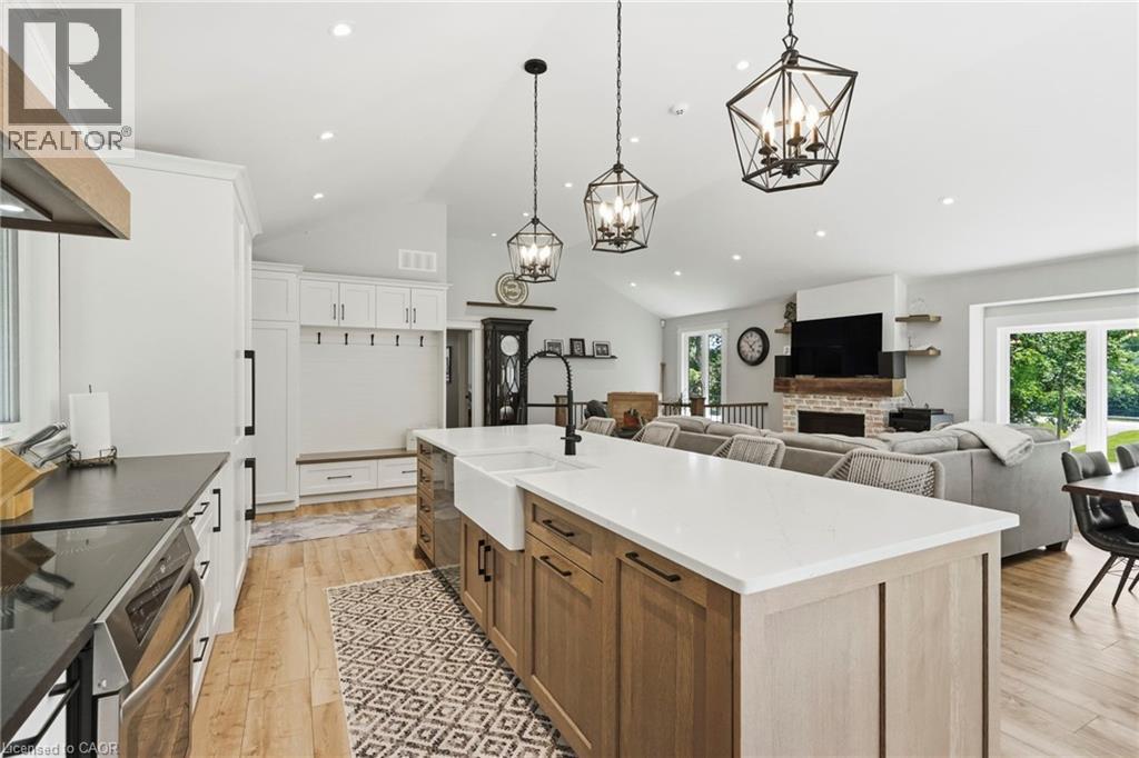 1095 GOVERNORS Road - Image 10