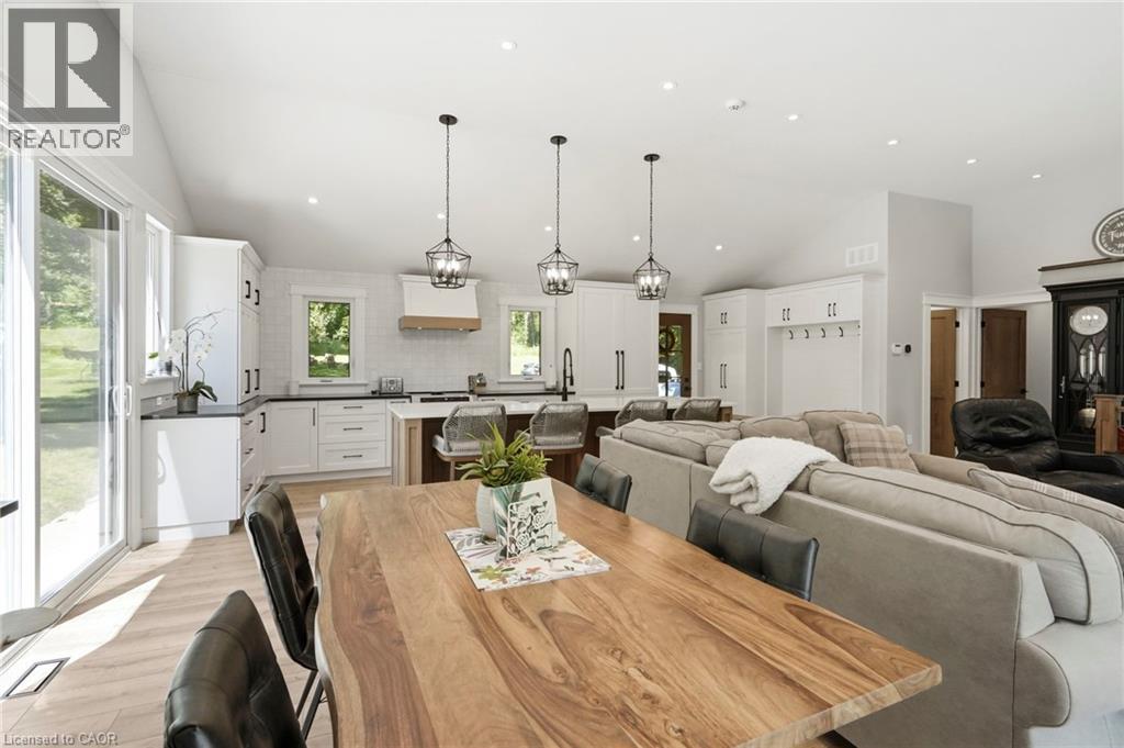 1095 GOVERNORS Road - 12