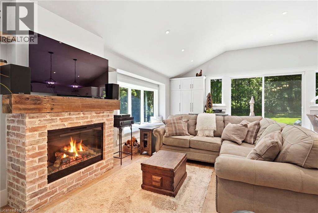 1095 GOVERNORS Road - 14