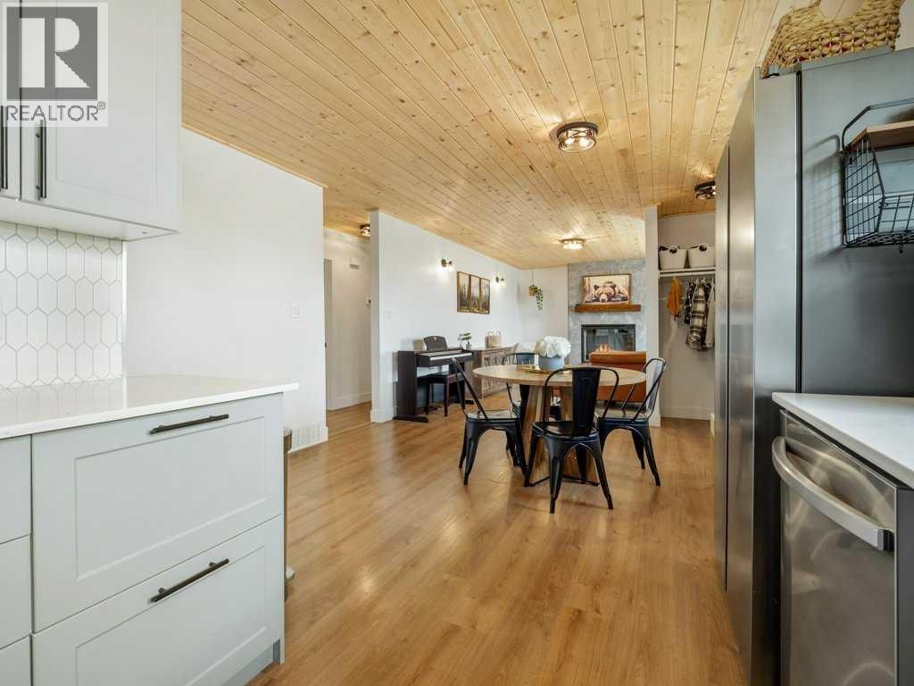 690 Florence Street - Image 17