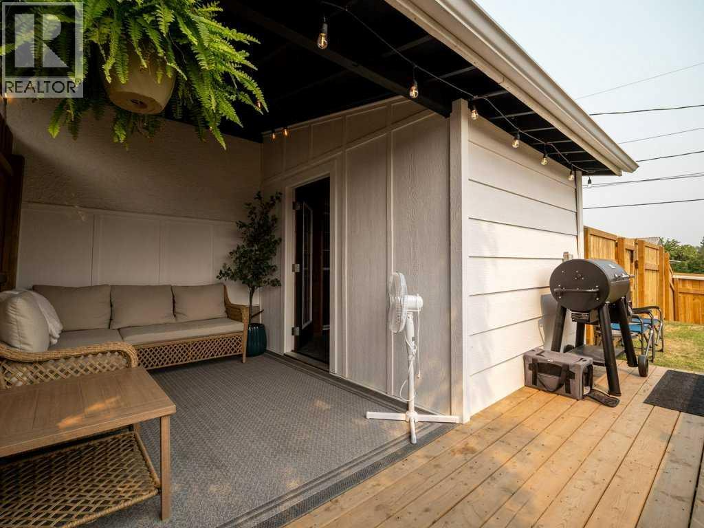 690 Florence Street - Image 36