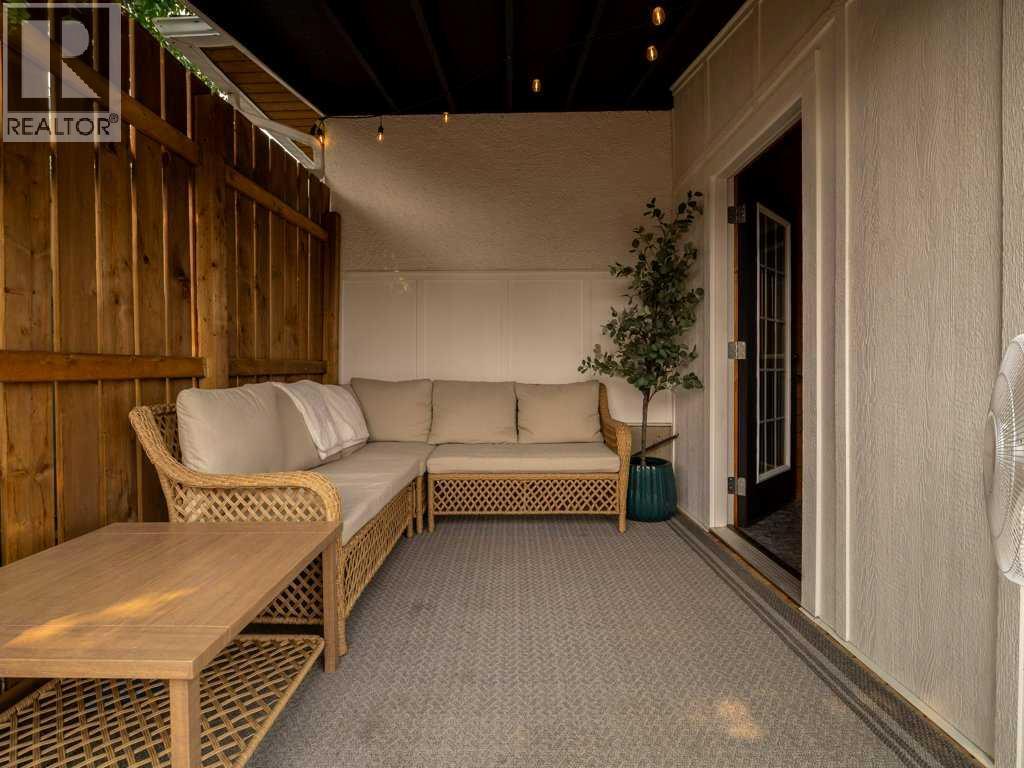 690 Florence Street - Image 37