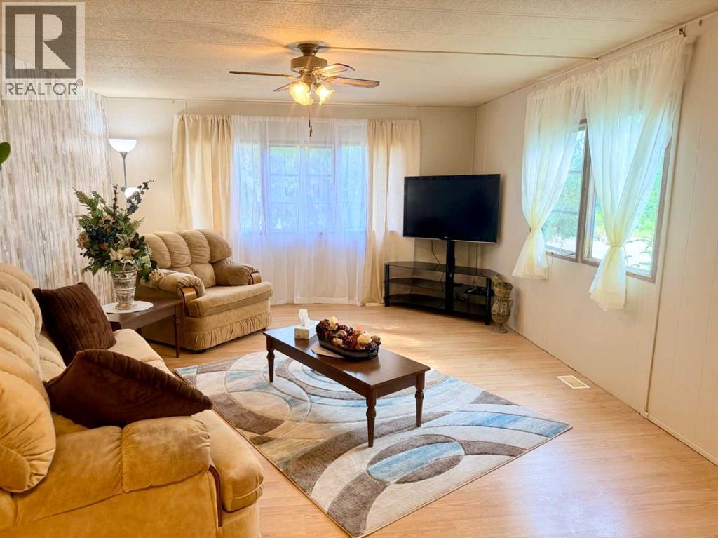 5039 51 Avenue - 21