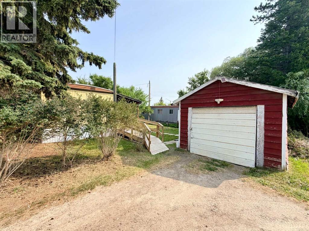 5039 51 Avenue - Image 37