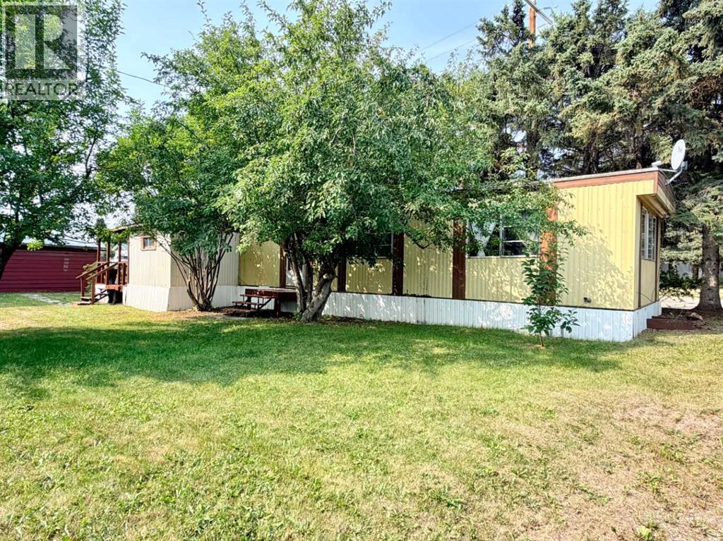 5039 51 Avenue - 33