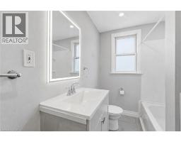 35 Centennial Parkway S, Hamilton, ON L8G2C1 Photo 20