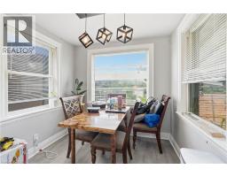 Kitchen - 35 Centennial Parkway S, Hamilton, ON L8G2C1 Photo 15