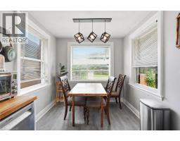Dining room - 35 Centennial Parkway S, Hamilton, ON L8G2C1 Photo 14
