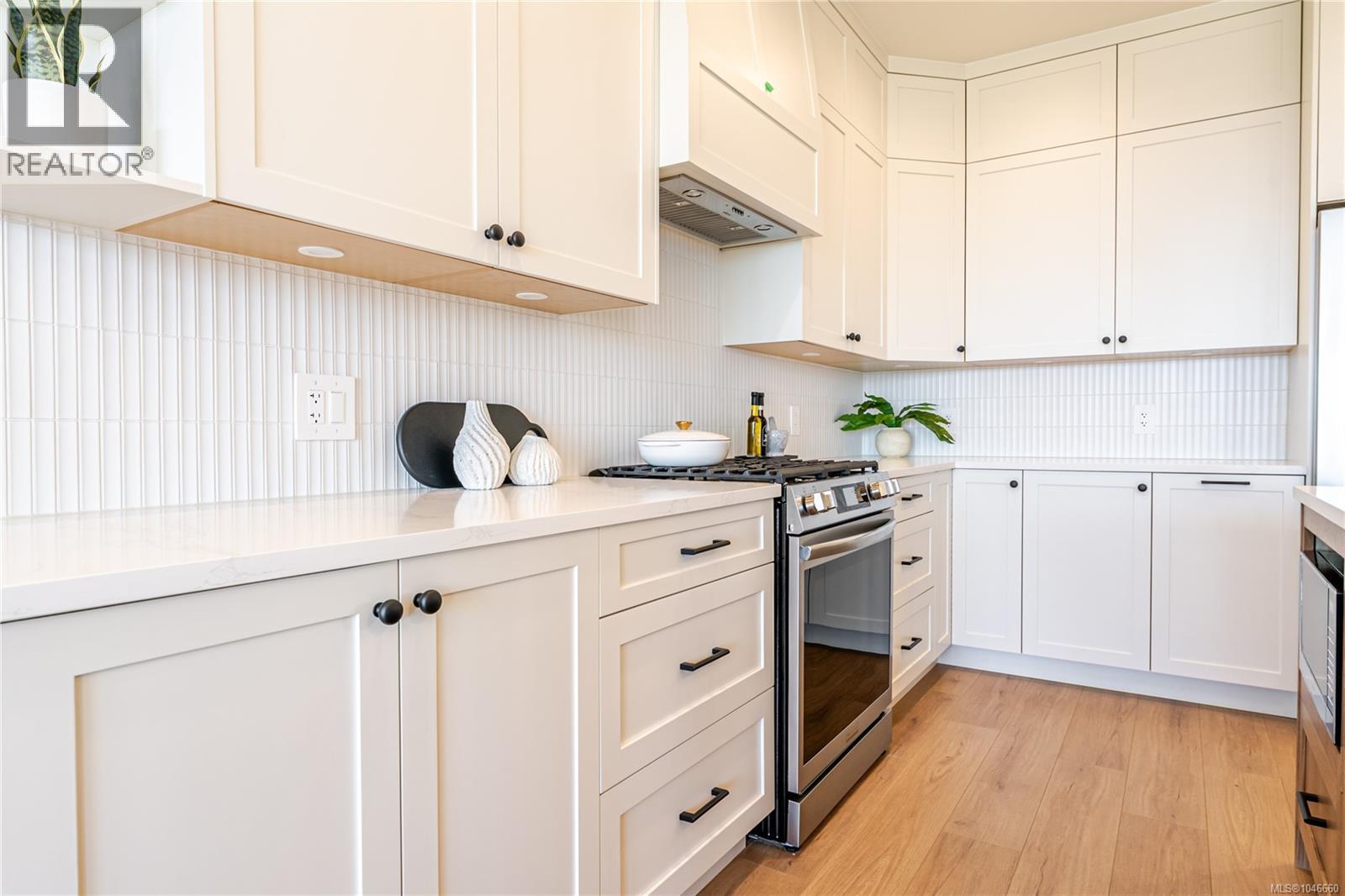 2291 Hudson Terr - 16