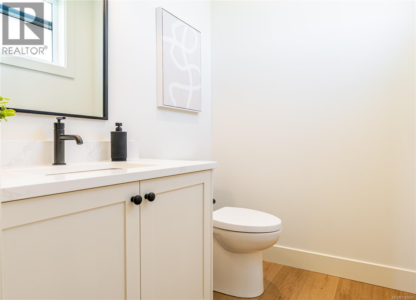 2291 Hudson Terr - Image 18