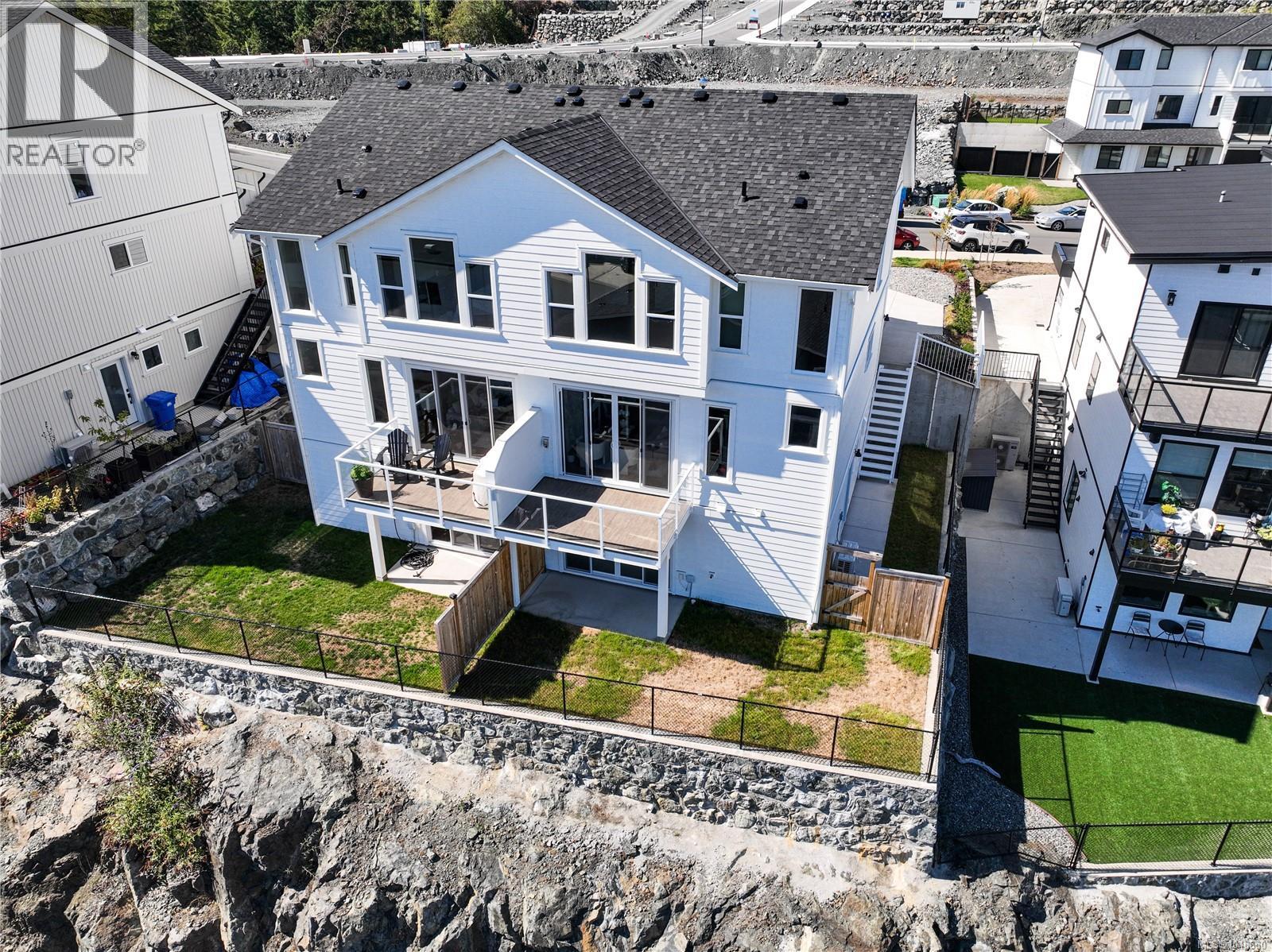 2291 Hudson Terr - Image 32
