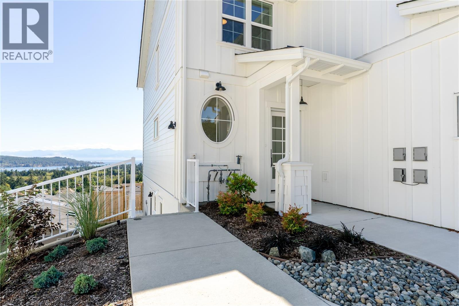 2291 Hudson Terr - Image 35
