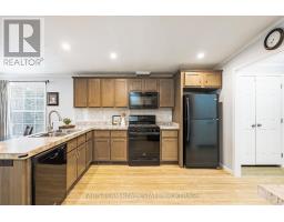 37 Hawthorne Drive, Innisfil, ON L9S1P1 Photo 7
