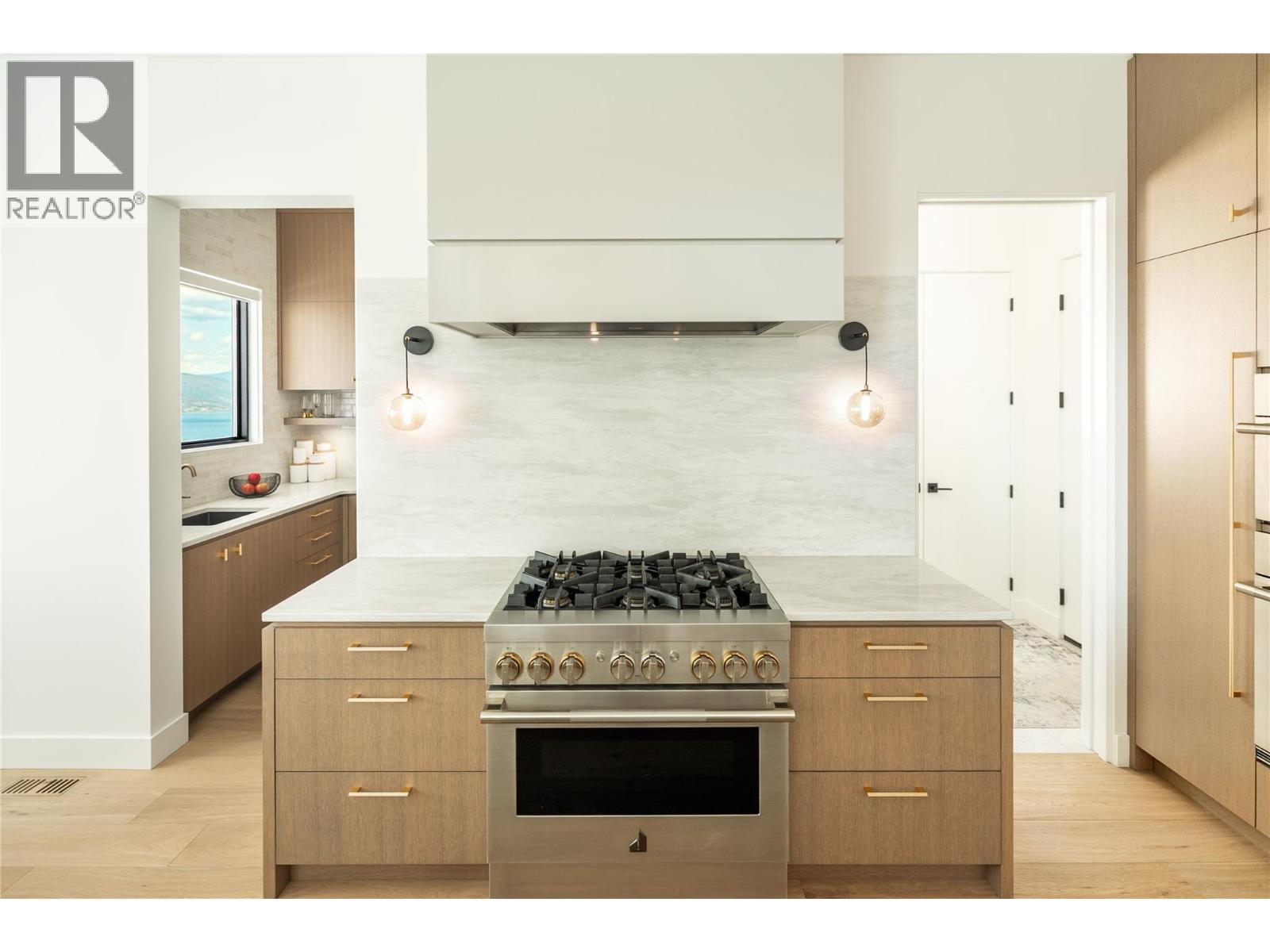  538 Clifton Court, Kelowna
