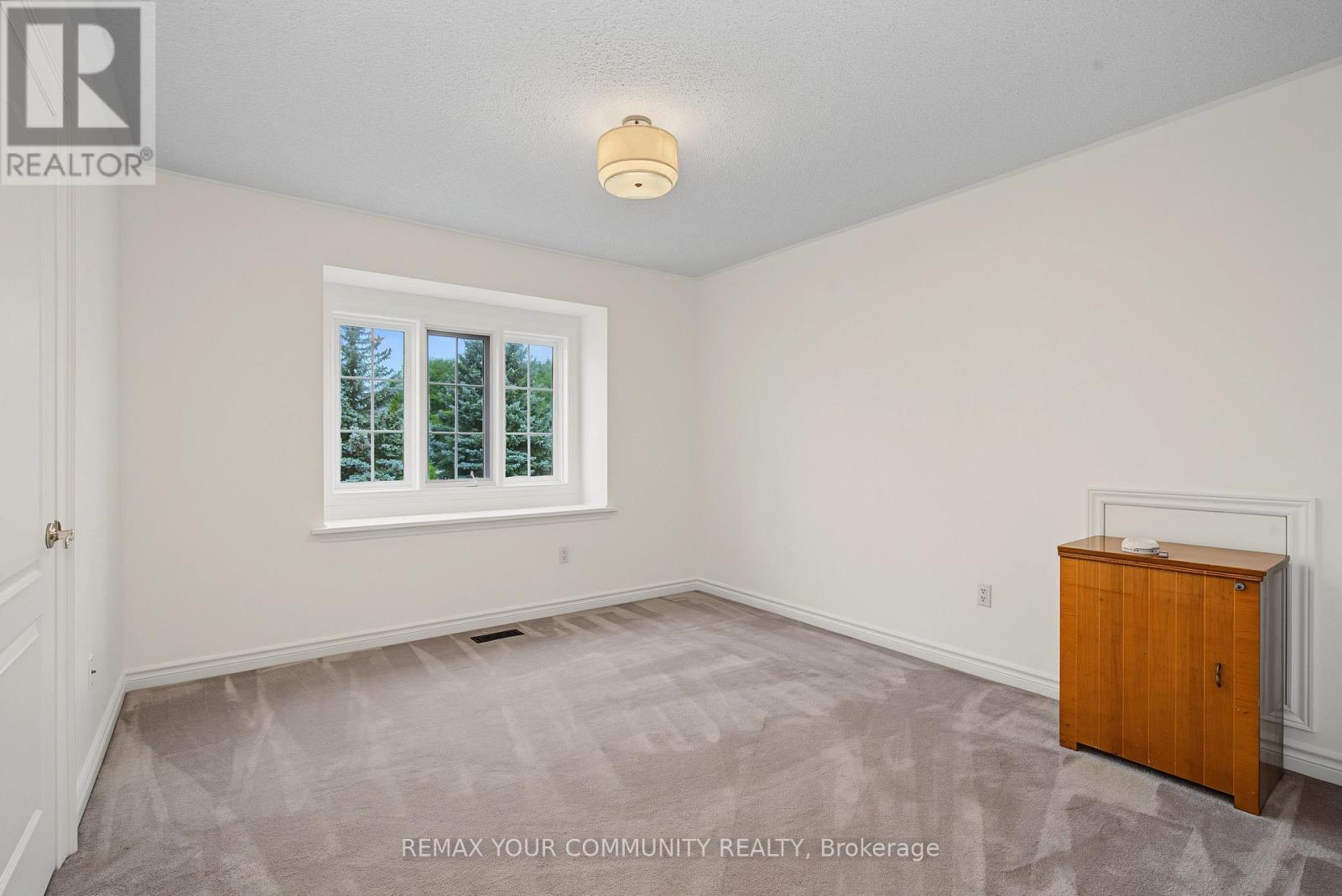 20 FERN AVENUE - 35