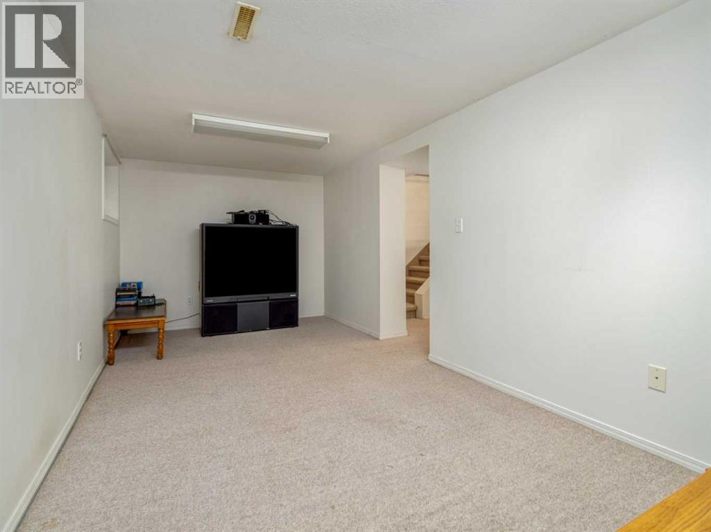 5723 54 St Street - Photo 37